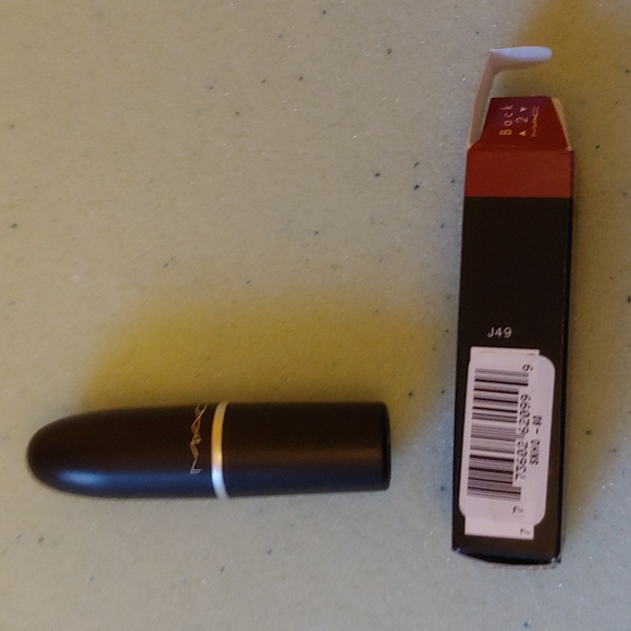 Mac lipstick - Picture 2 of 4